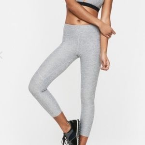 Outdoor Voices 3/4 Warm-up Leggings